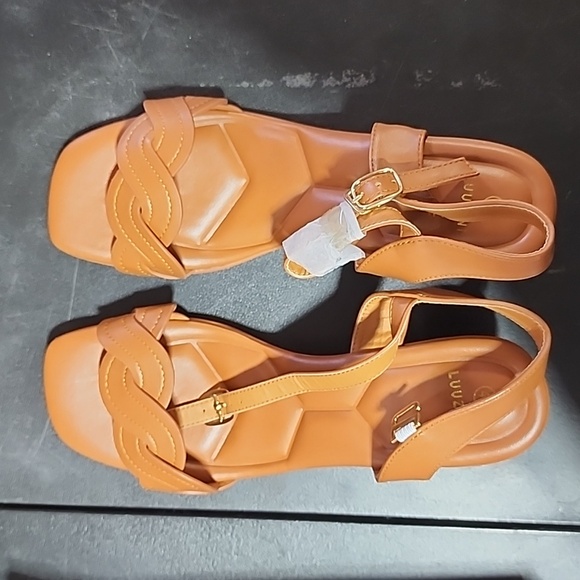 Shoes - Women's sandals